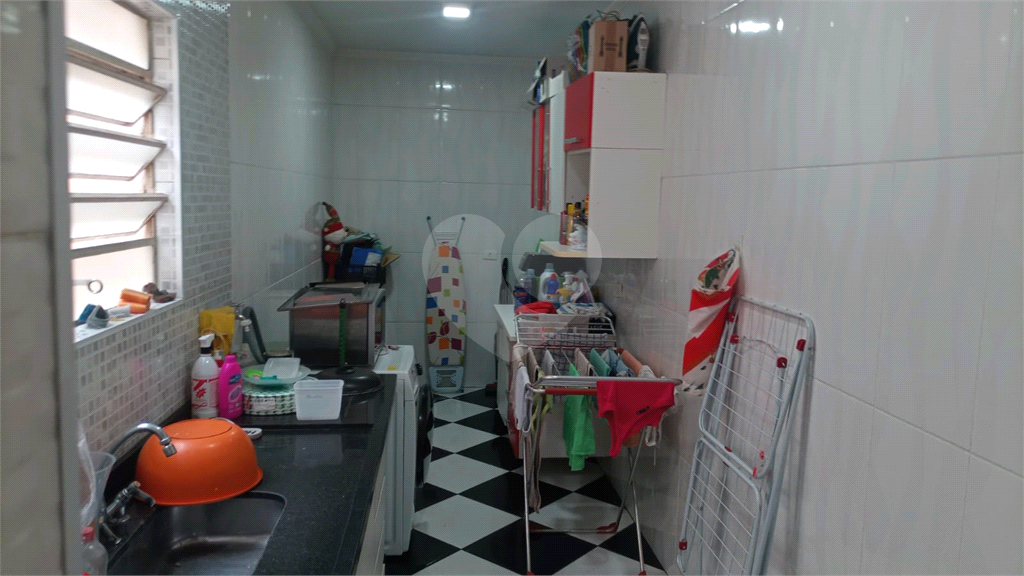 Casa Térrea com 3 Quartos, Suíte e Porão Gigante: Seu Novo Lar Espera por Você!