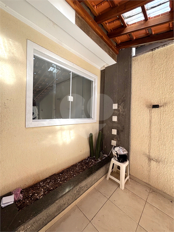 Sobrado a venda na Vila Constança com 2 suítes, 2 vagas e área gourmet.