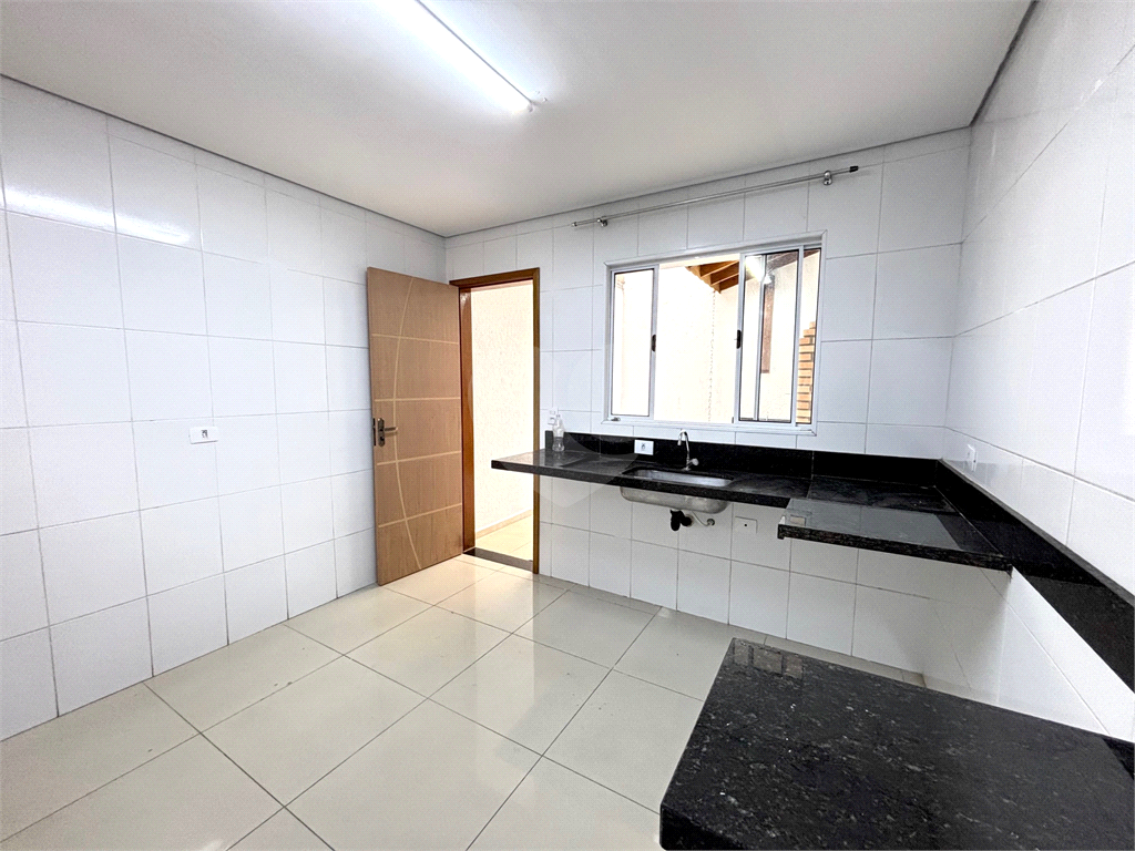 Sobrado a venda na Vila Constança com 2 suítes, 2 vagas e área gourmet.