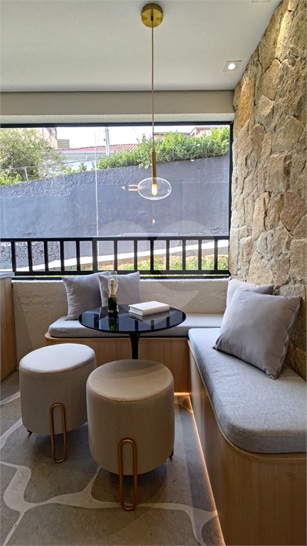 Apartamento em Santana com 2 Dormitórios (1 Suíte Master) e Vaga de Garagem |