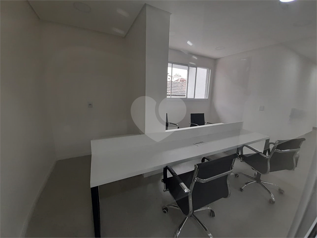 Apartamento novíssimo - 1a locação