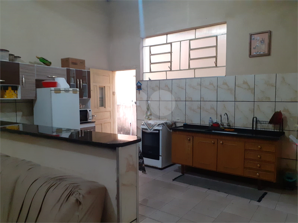 Sobrado com salão comercial na Zona Norte de São Paulo bairro do Jaçana