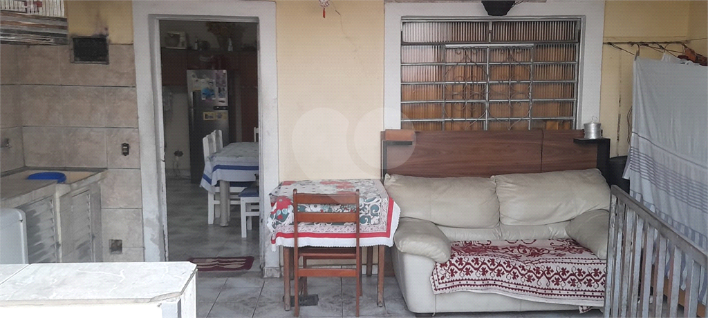 Sobrado com salão comercial na Zona Norte de São Paulo bairro do Jaçana