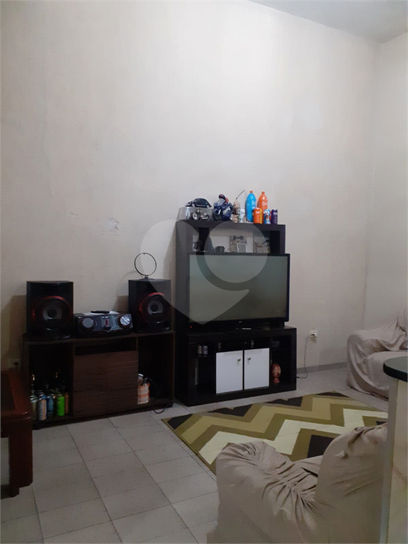 Sobrado com salão comercial na Zona Norte de São Paulo bairro do Jaçana