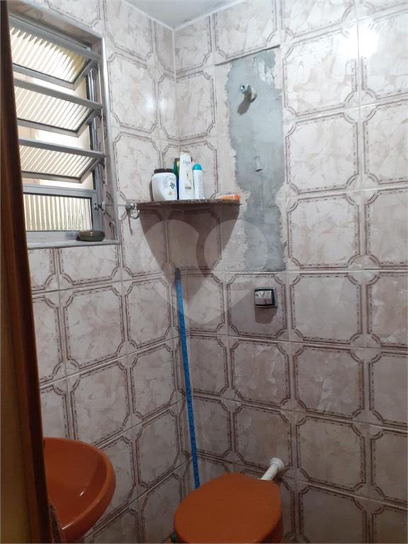 Sobrado com salão comercial na Zona Norte de São Paulo bairro do Jaçana
