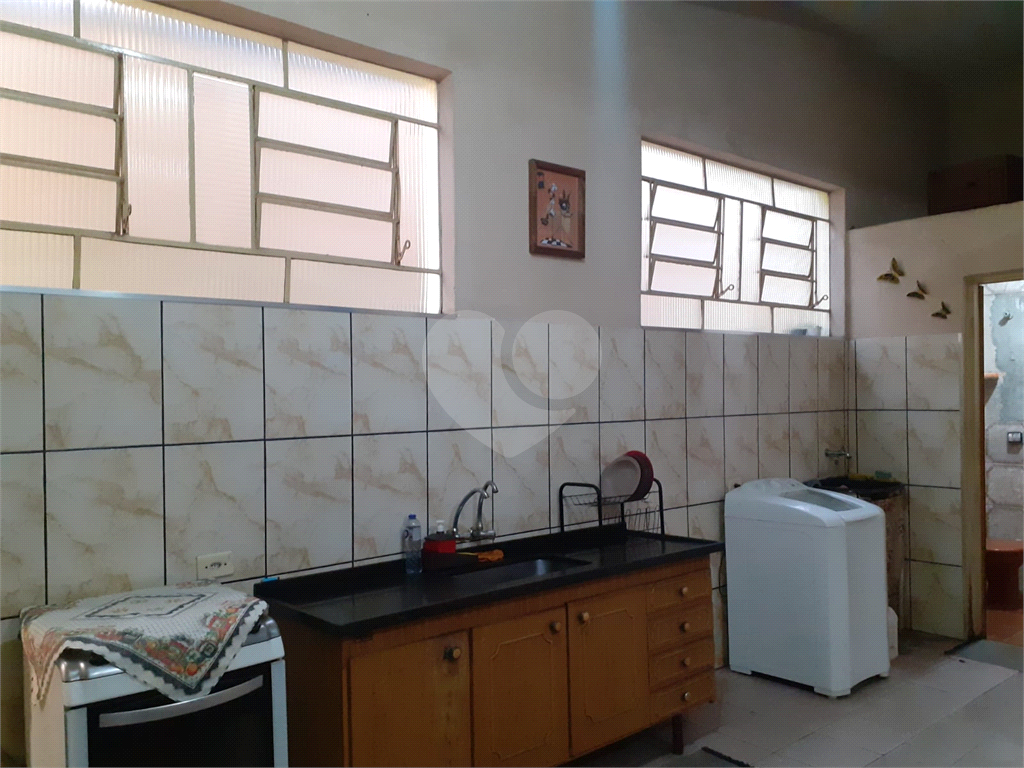 Sobrado com salão comercial na Zona Norte de São Paulo bairro do Jaçana