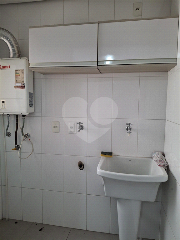 APARTAMENTO em ALTO DA LAPA