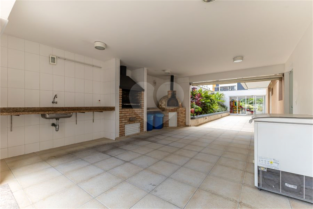 APARTAMENTO em ALTO DA LAPA