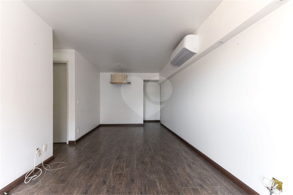 APARTAMENTO em ALTO DA LAPA