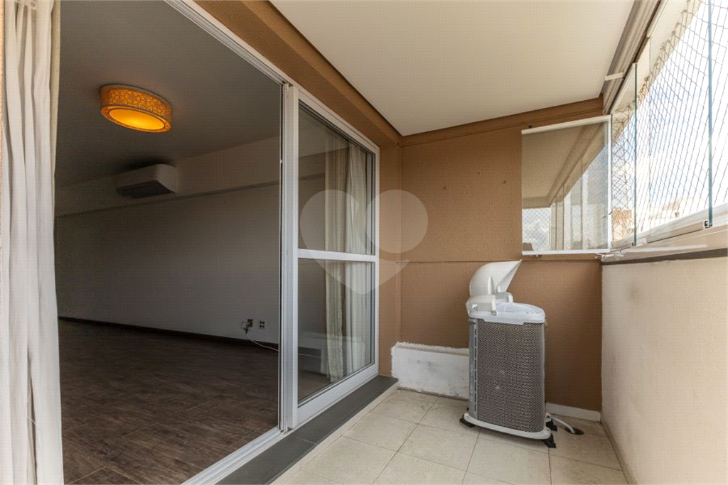 APARTAMENTO em ALTO DA LAPA