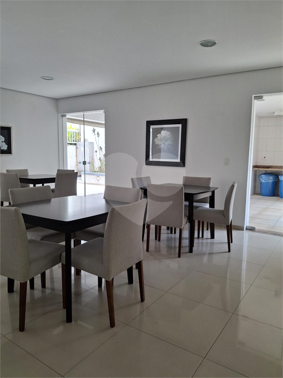 APARTAMENTO em ALTO DA LAPA