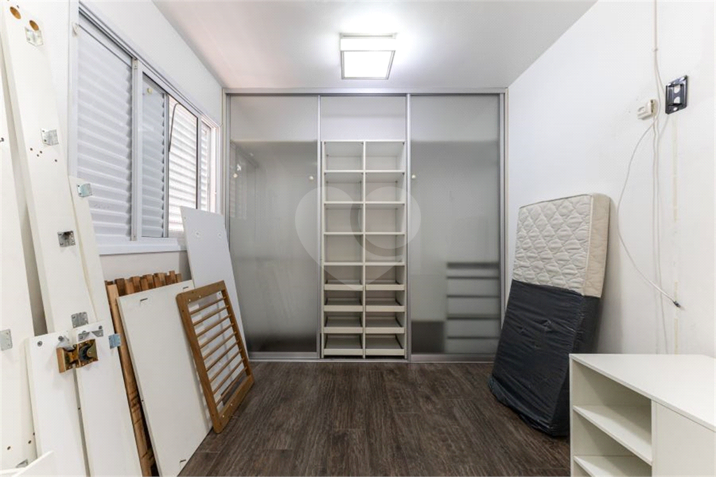 APARTAMENTO em ALTO DA LAPA