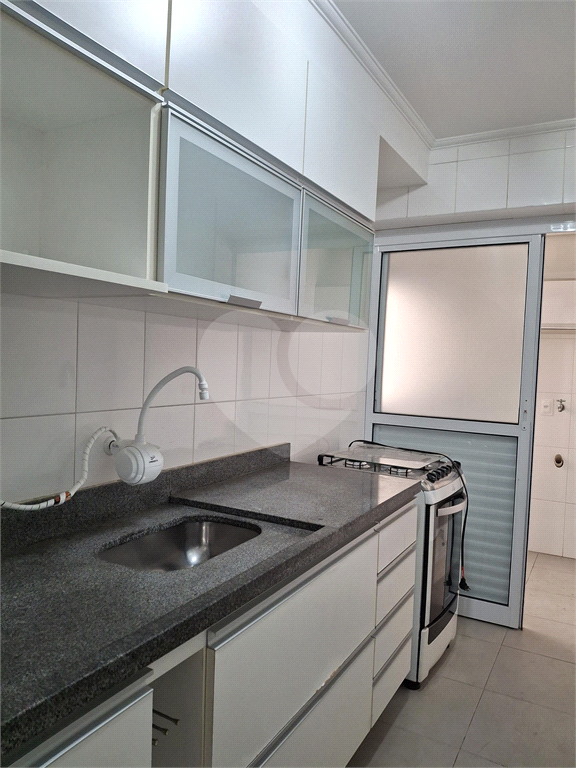 APARTAMENTO em ALTO DA LAPA