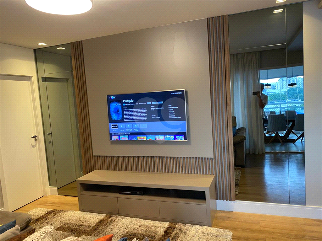 Apartamento com 3 suítes e 2 vagas na Barra Funda - Zona Oeste - SP