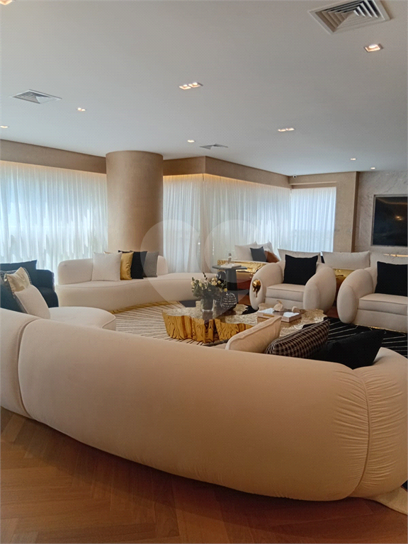 Soleil by Boca do Lobo: Apartamento de 246m² com 4 Suítes e 4 Vagas na Chácara Klabin ALTO PADRÃO