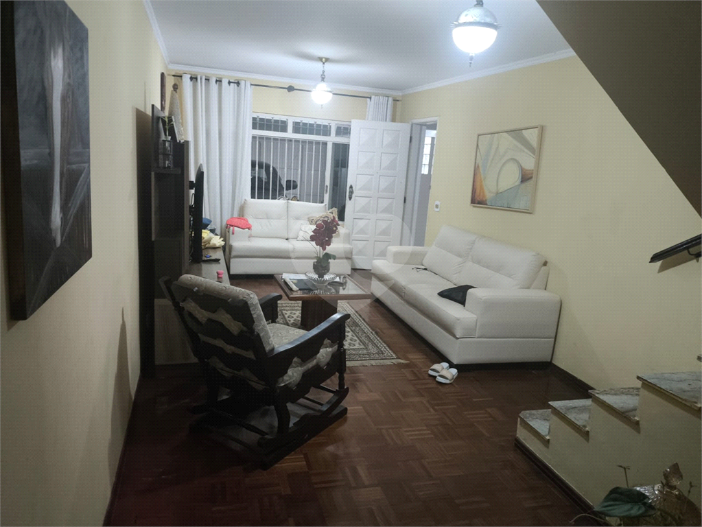 Vende - se Casa Vila Mazzei   199m²,  Com 03 dormitórios , 01 suite, 01 sala ,03 banheiros, 03 vagas