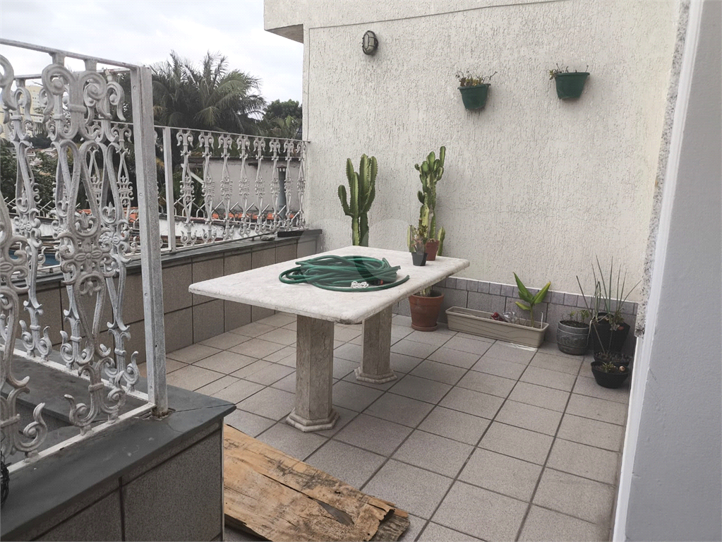 Vende - se Casa Vila Mazzei   199m²,  Com 03 dormitórios , 01 suite, 01 sala ,03 banheiros, 03 vagas