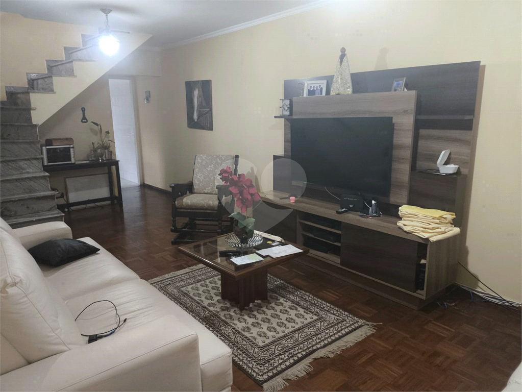 Vende - se Casa Vila Mazzei   199m²,  Com 03 dormitórios , 01 suite, 01 sala ,03 banheiros, 03 vagas