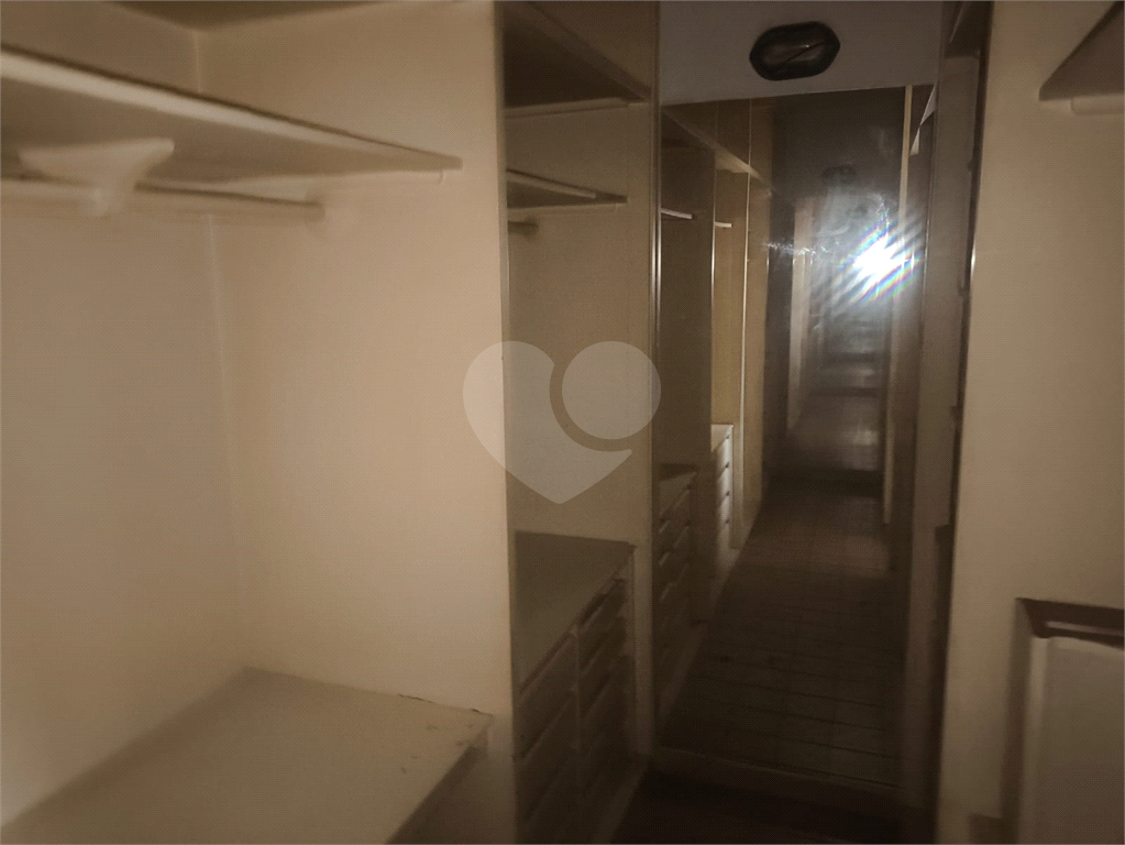 Vende - se Casa Alto Padrão Palmas do Tremembe 284m² 