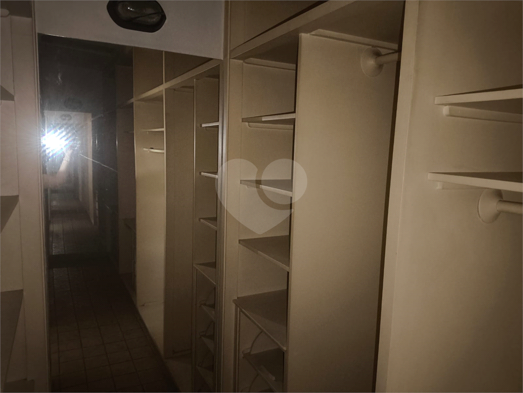 Vende - se Casa Alto Padrão Palmas do Tremembe 284m² 