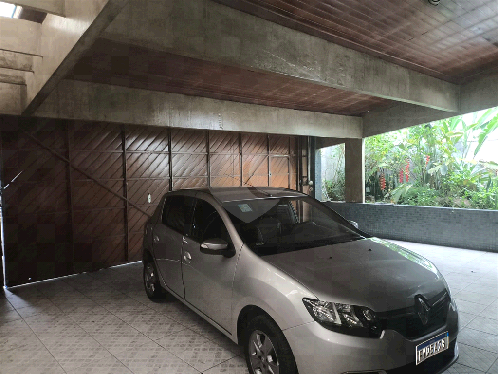 Vende - se Casa Alto Padrão Palmas do Tremembe 284m² 