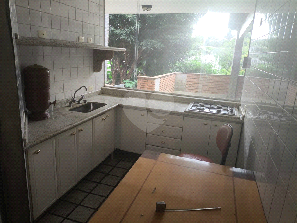 Vende - se Casa Alto Padrão Palmas do Tremembe 284m² 
