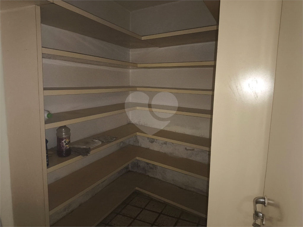 Vende - se Casa Alto Padrão Palmas do Tremembe 284m² 