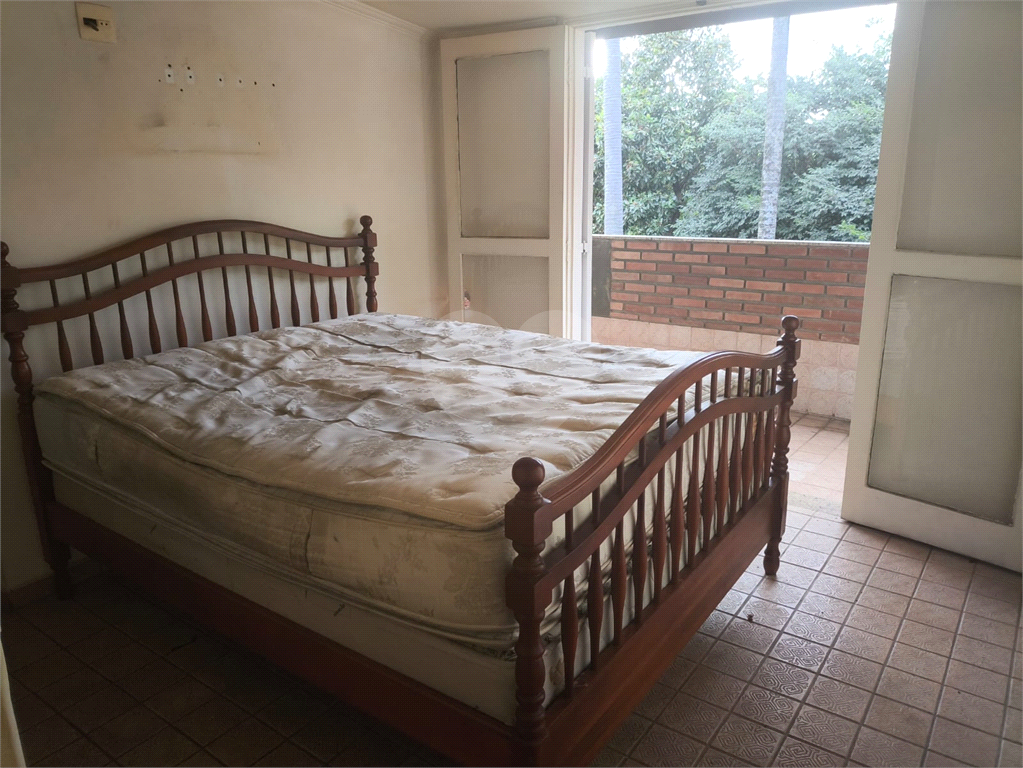 Vende - se Casa Alto Padrão Palmas do Tremembe 284m² 