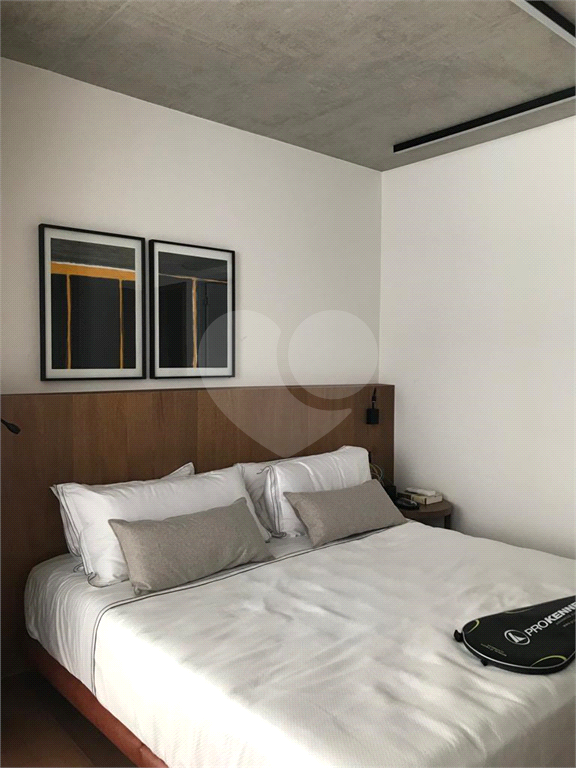Apartamento Duplex com 2 dormitórios para Venda na Vila Olimpia/ São Paulo-SP