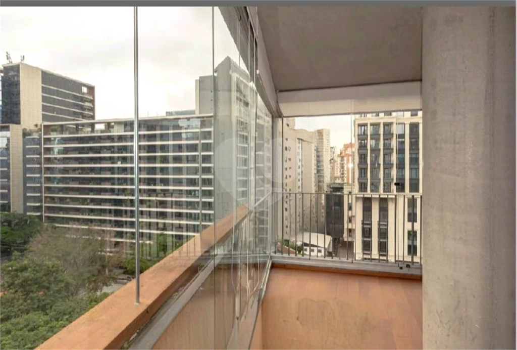 Apartamento Duplex com 2 dormitórios para Venda na Vila Olimpia/ São Paulo-SP