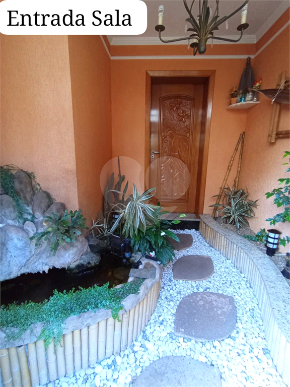EXCELENTE SOBRADO RUA SEM SAIDE / CONDOMINIO