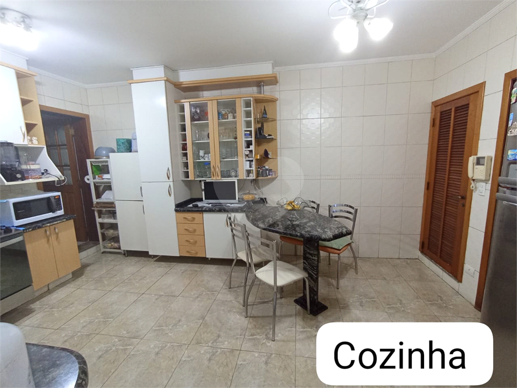 EXCELENTE SOBRADO RUA SEM SAIDE / CONDOMINIO