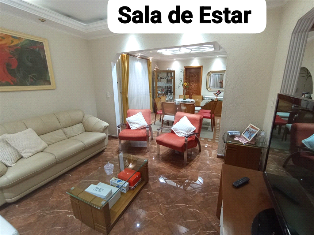 EXCELENTE SOBRADO RUA SEM SAIDE / CONDOMINIO