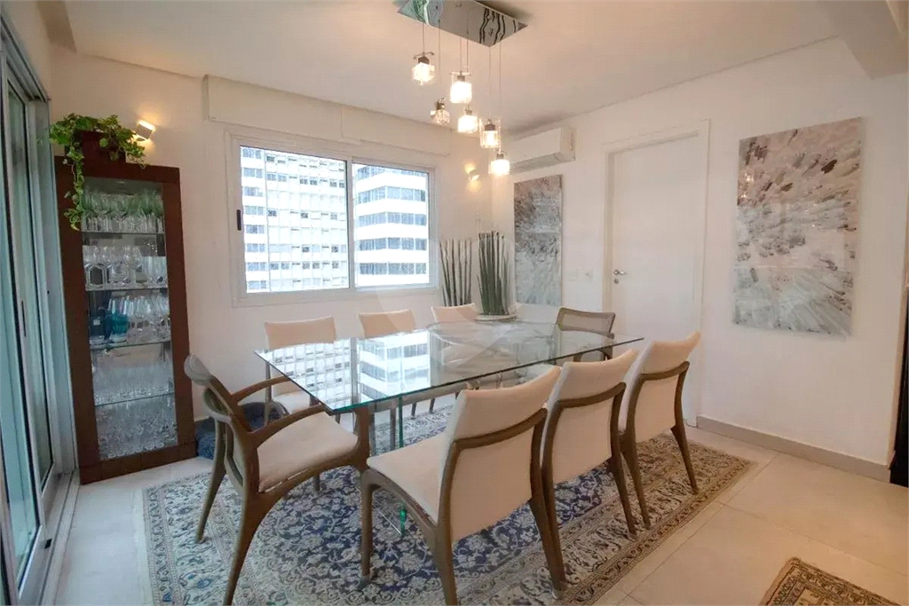 Apartamento padrão exclusivo numa das melhores ruas do Paraiso - 3 suítes - andar alto