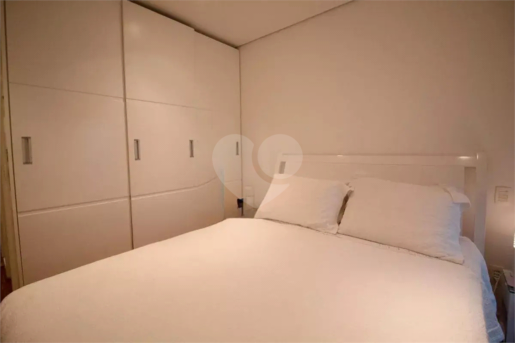 Apartamento padrão exclusivo numa das melhores ruas do Paraiso - 3 suítes - andar alto