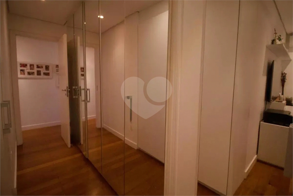 Apartamento padrão exclusivo numa das melhores ruas do Paraiso - 3 suítes - andar alto