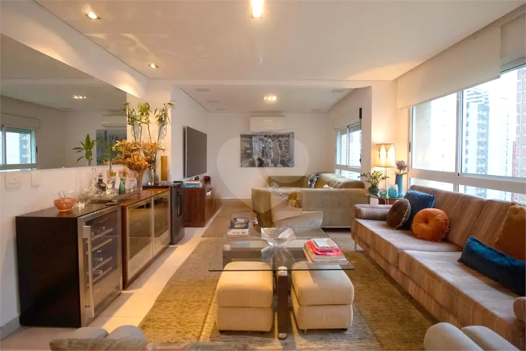 Apartamento padrão exclusivo numa das melhores ruas do Paraiso - 3 suítes - andar alto