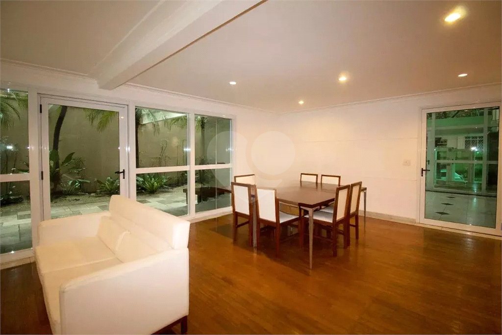 Apartamento padrão exclusivo numa das melhores ruas do Paraiso - 3 suítes - andar alto