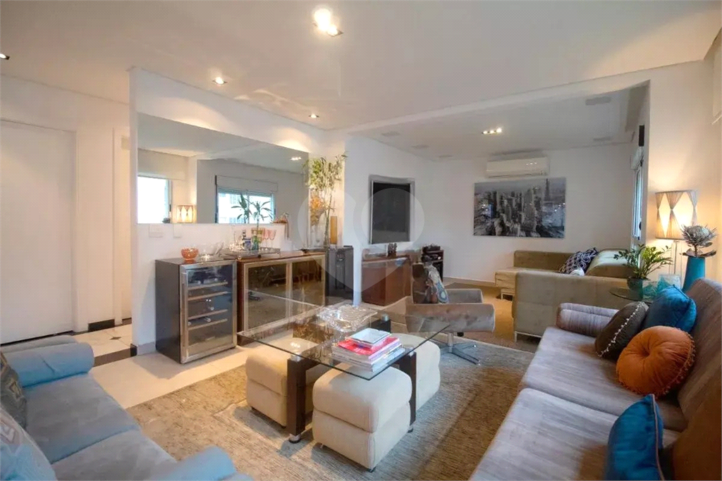 Apartamento padrão exclusivo numa das melhores ruas do Paraiso - 3 suítes - andar alto