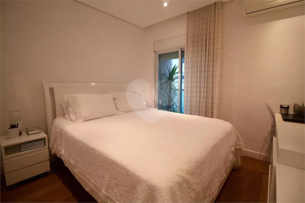 Apartamento padrão exclusivo numa das melhores ruas do Paraiso - 3 suítes - andar alto