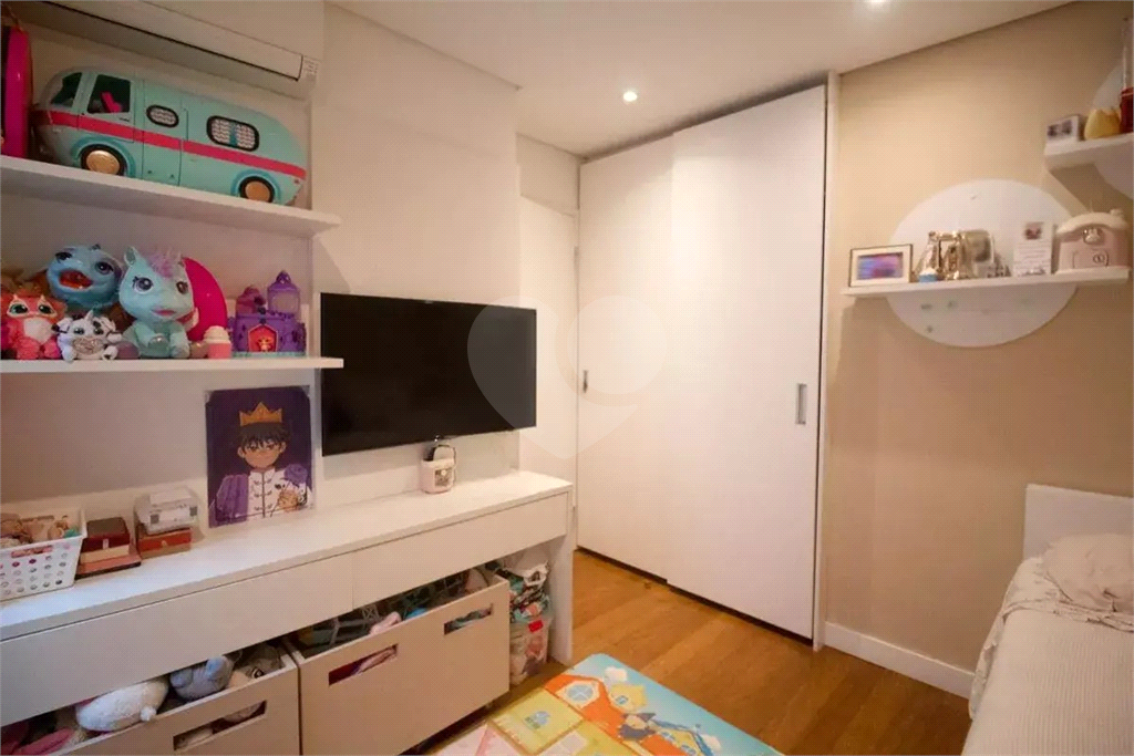 Apartamento padrão exclusivo numa das melhores ruas do Paraiso - 3 suítes - andar alto