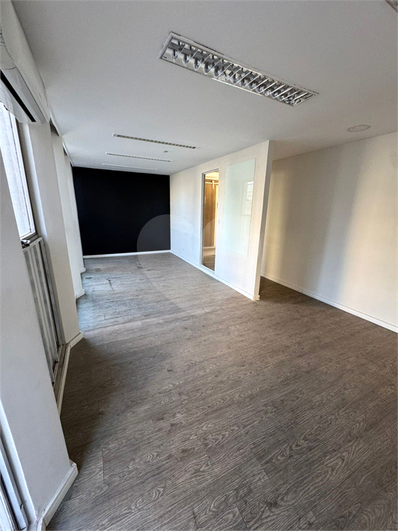 CONSOLAÇÃO - CONJUNTO COMERCIAL DE 106 M² 