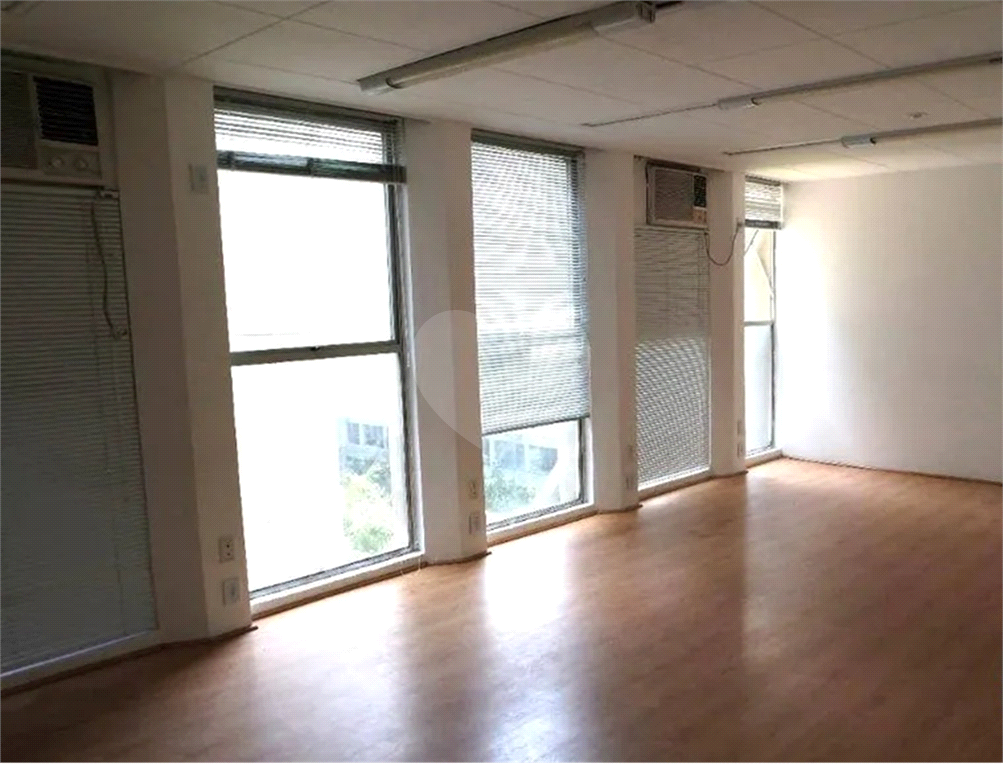 CONSOLAÇÃO - CONJUNTO COMERCIAL DE 106 M² 