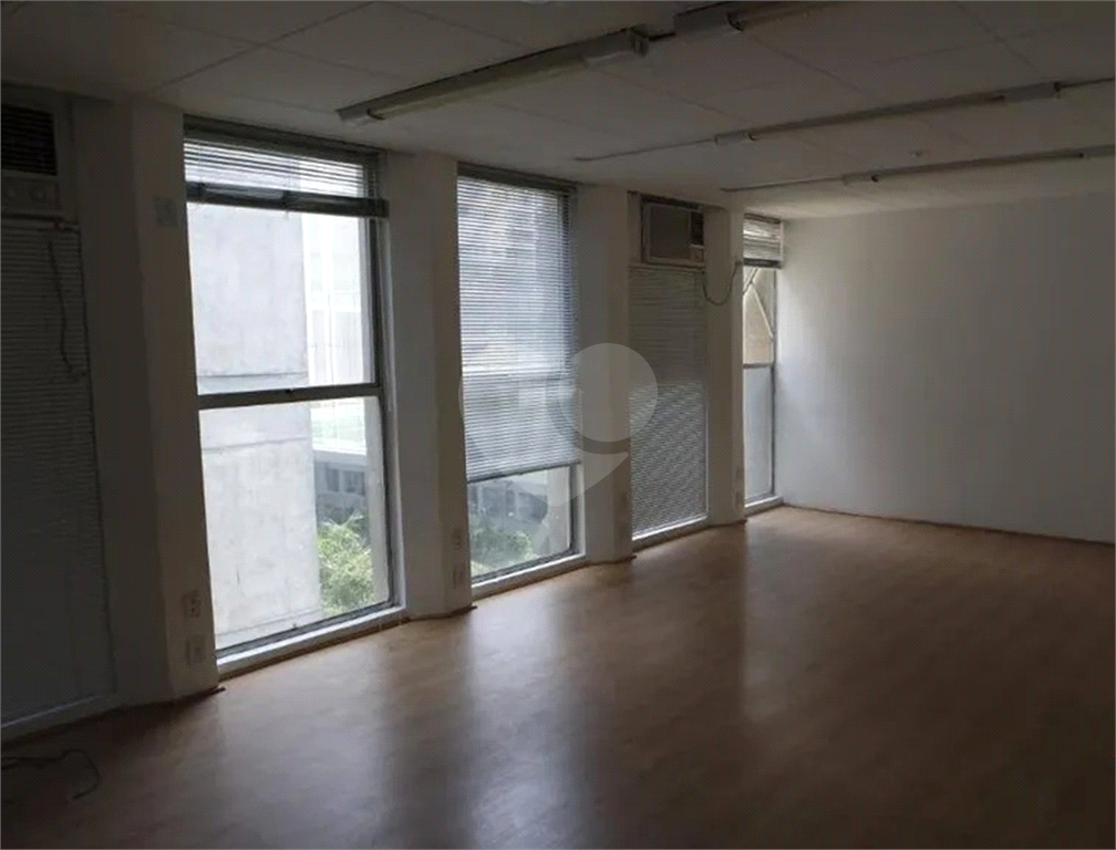 CONSOLAÇÃO - CONJUNTO COMERCIAL DE 106 M² 