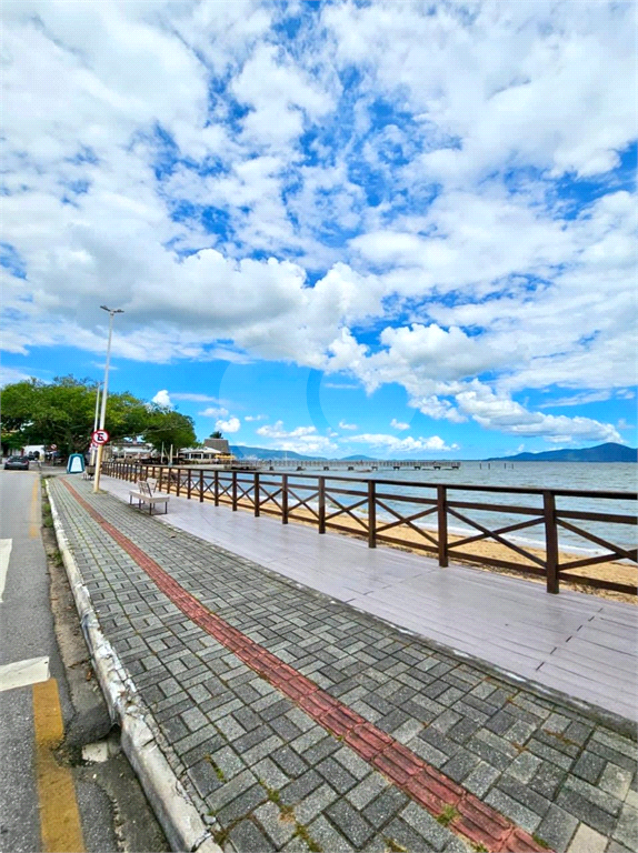 TERRENO COM VISTA AO MAR - SC.