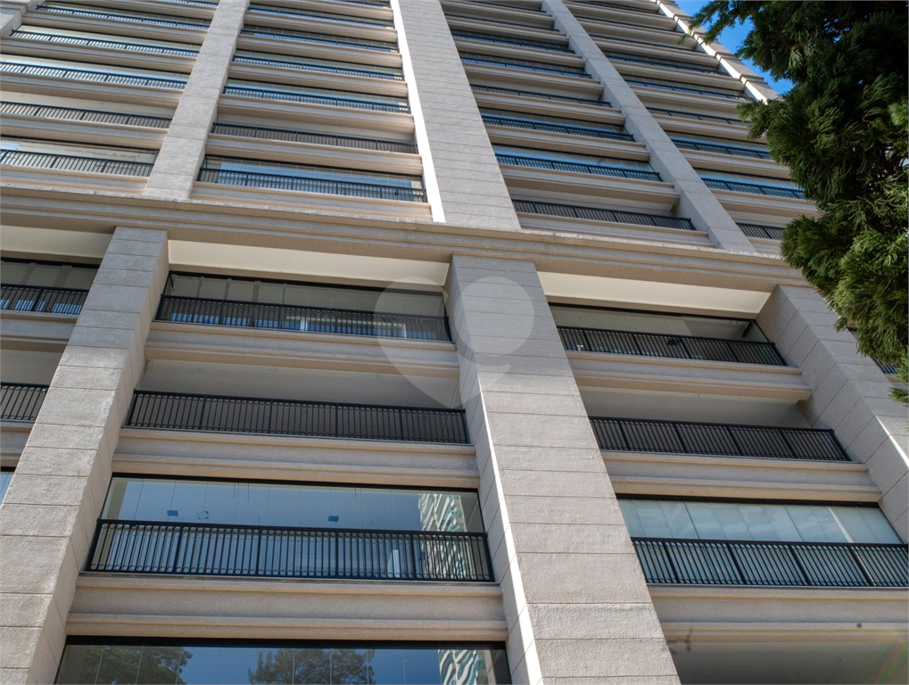 APARTAMENTO em BARUERI