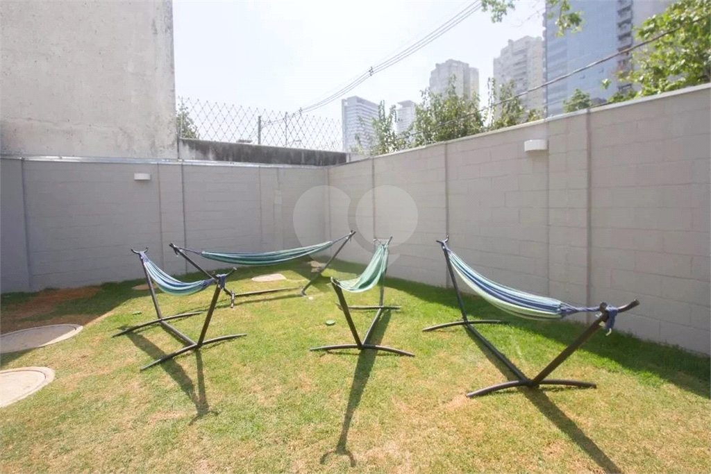 Apartamento à venda com 2 quartos, 36m² - Foto 20