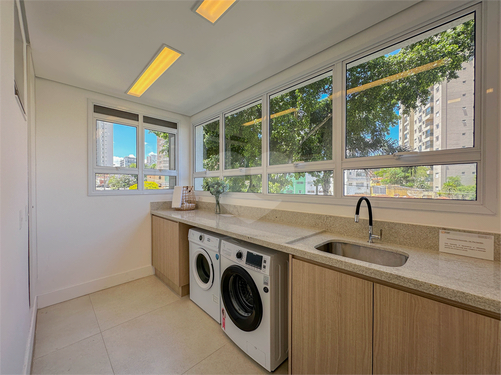 Apartamento de 239m² com 3 Suítes e Vista para o Parque Ceret no Analia Franco
