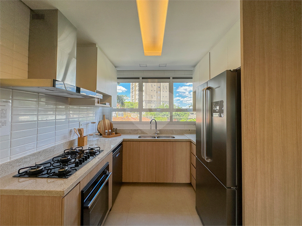 Apartamento de 239m² com 3 Suítes e Vista para o Parque Ceret no Analia Franco
