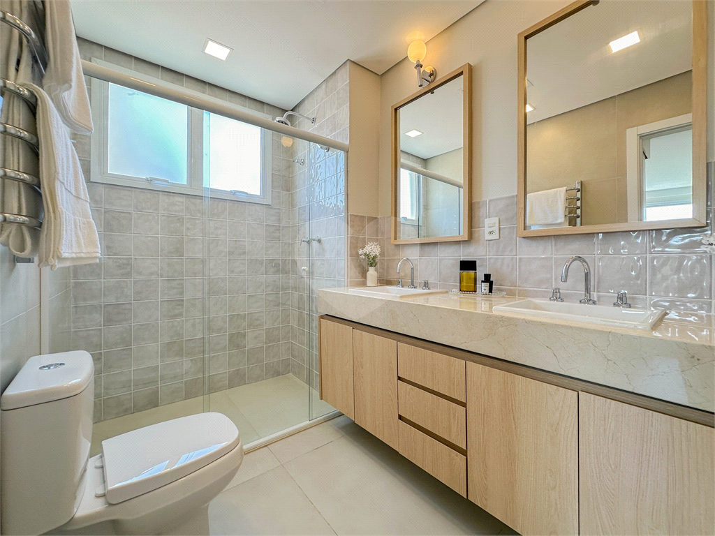 Apartamento de 239m² com 3 Suítes e Vista para o Parque Ceret no Analia Franco
